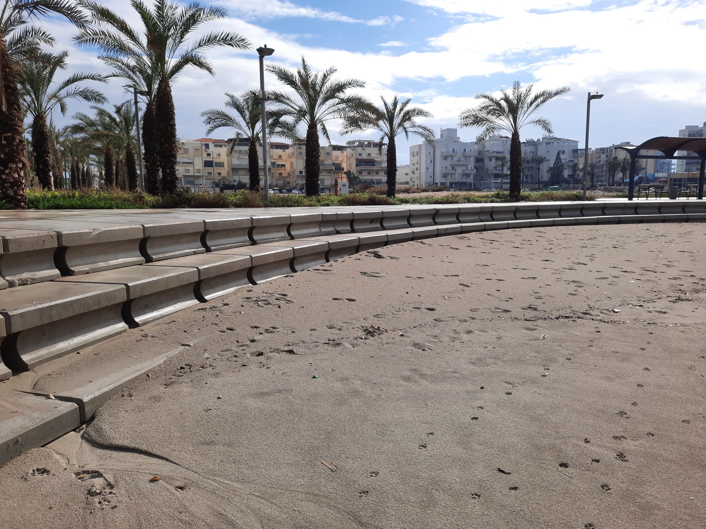 תכנון רציפים ותחנות נוסעים לקו שיט עכו-חיפה