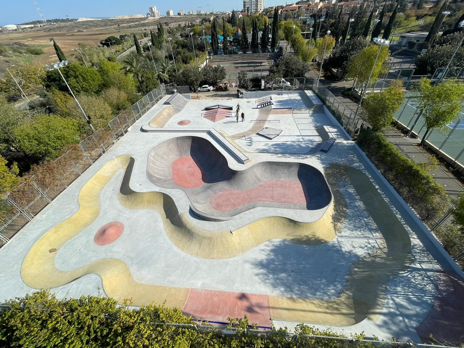 קונסטרוקציה ותעשייה