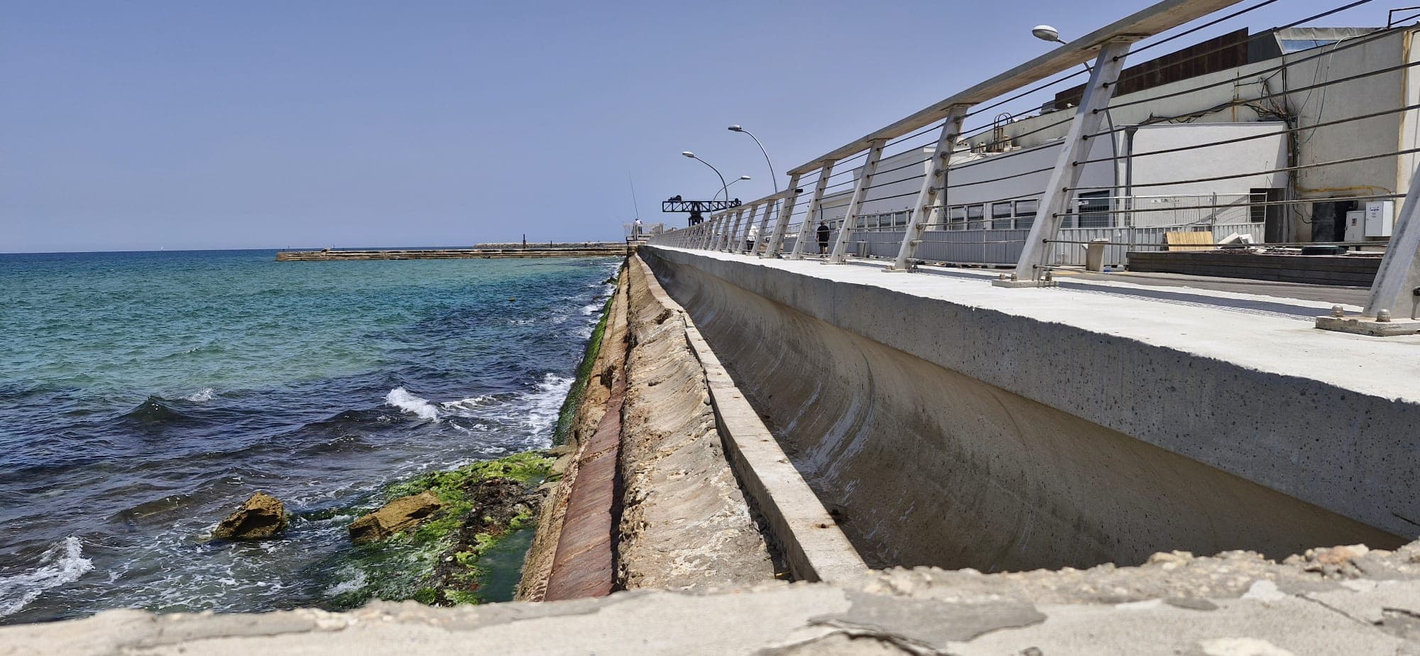 קירות ים והגנת חוף